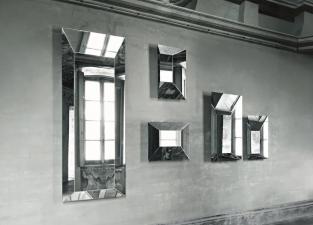 Glas Italia Leon Batista Mirror