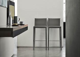 Frag Lilly Bar Stool