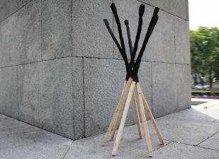 Mogg Match Clothes Stand