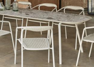 Manutti Minus Dining Table