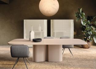Pianca Sabi Dining Table