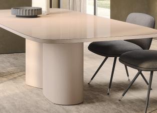 Pianca Sabi Dining Table
