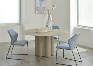 Saba Teatro Magico Round Dining Table in Glass