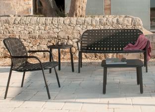 Emu Yard Garden Coffee Table